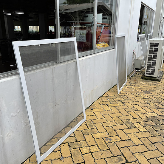 cửa lưới chống côn trùng